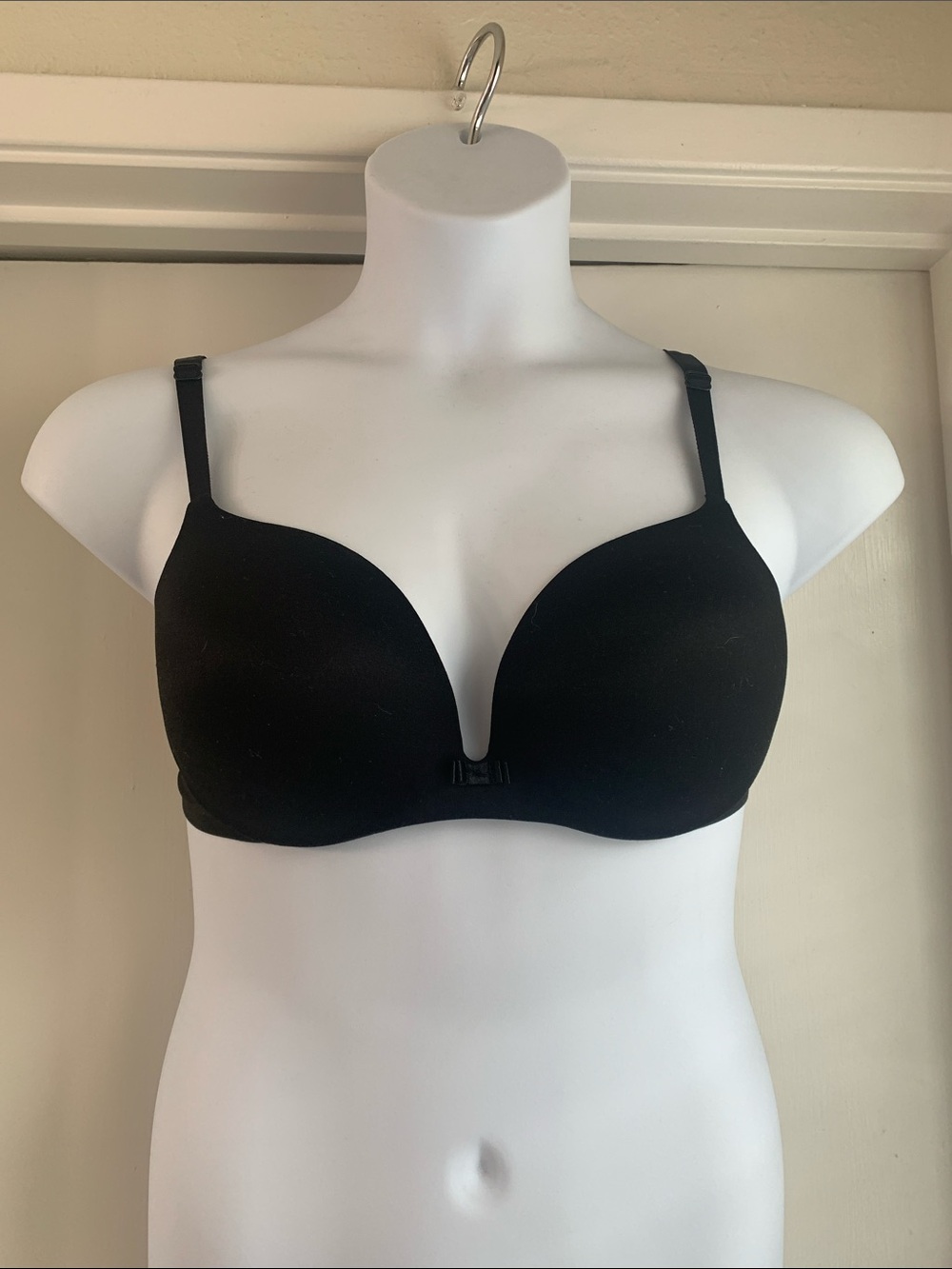 Victoria's Secret Incredible Lined Demi Smooth Black Bra Size 36D